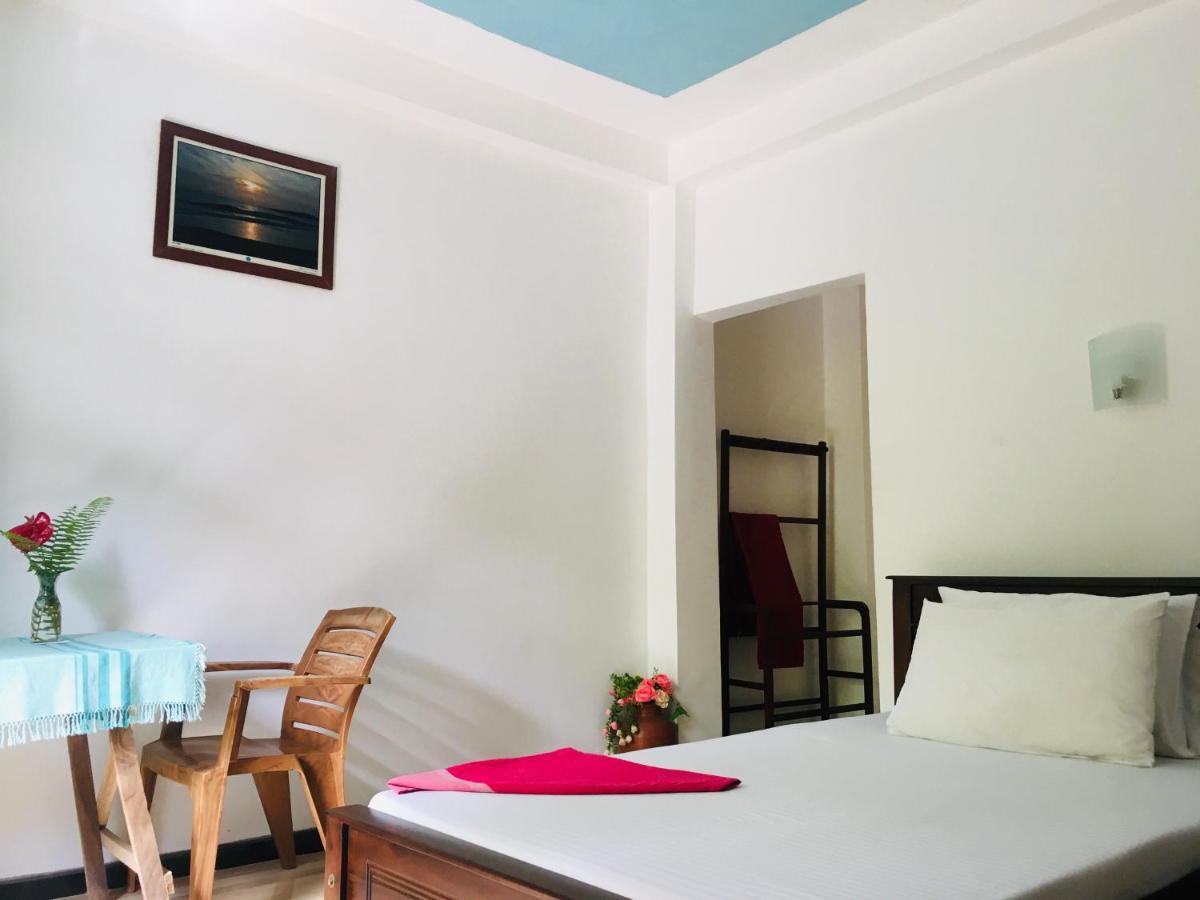 Anthony Guesthouse Hikkaduwa Exterior foto