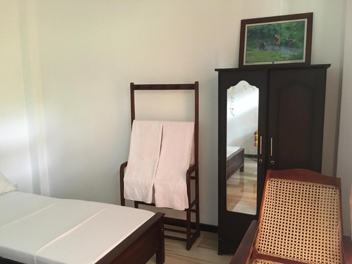 Anthony Guesthouse Hikkaduwa Exterior foto